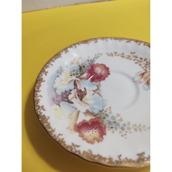 Vintage Aynsley Orchid Teacup and Saucer, Oban Shape with Flowers - Picture 9 of 15